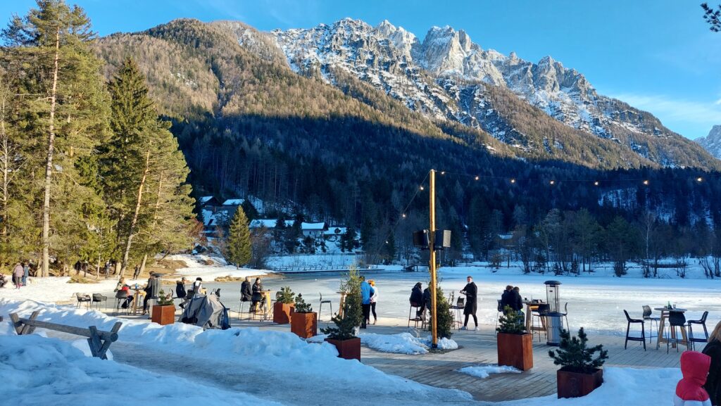 Kranjska Gora, Zaleđeno jezero Jasna